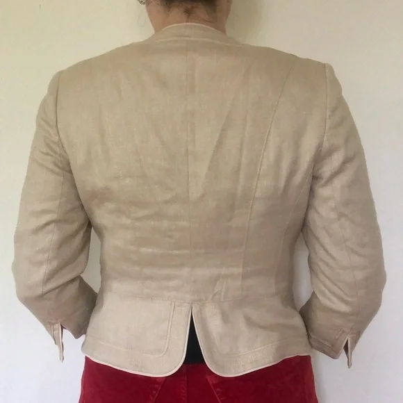 White House Black Market Tan Blazer - Picture 4 of 6